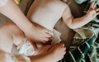 Причины, сопутствующие симптомы и методы устранения слизи в кале у ребенка